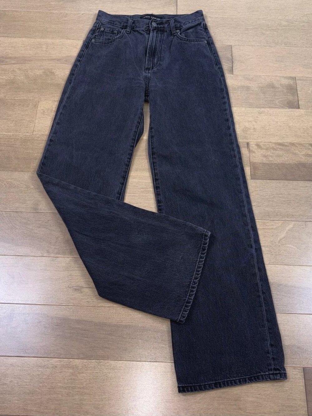 ARITZIA DENIM FORUM women's jeans size 23